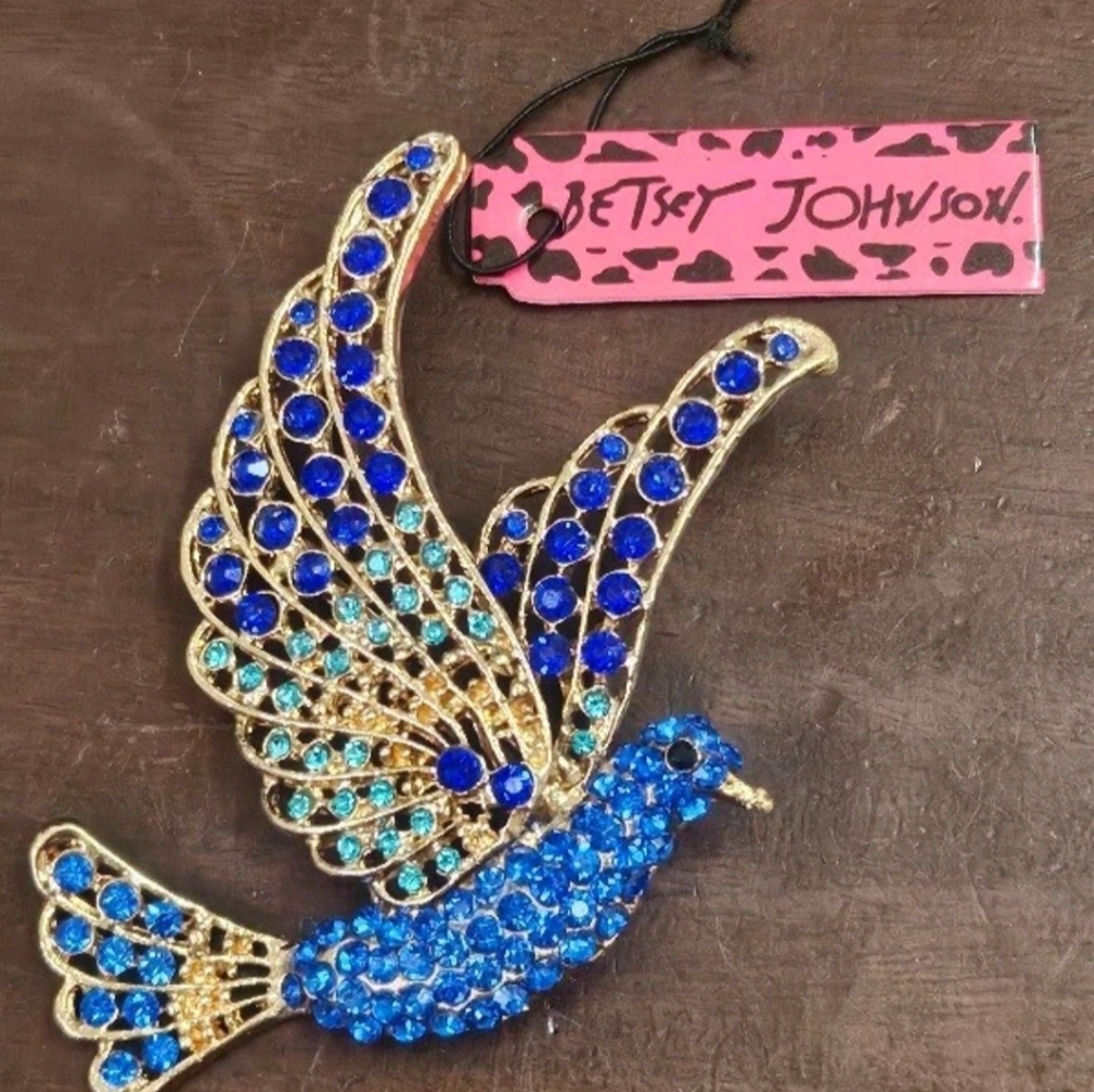 NWT- BETSEY JOHNSON  BLUE CRYSTAL FLYING BIRD BROOCH